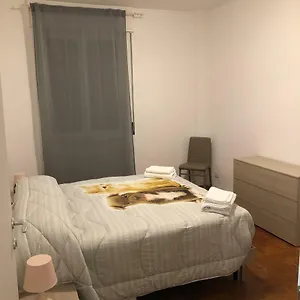 Guest house Leoncavallo House Milan